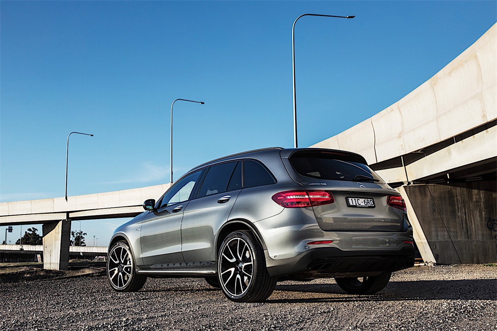 MERCEDES-BENZ-GLC-43-AMG-6042_46.jpg