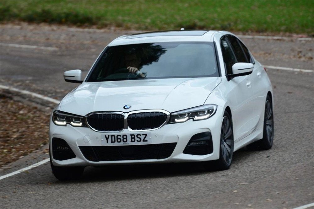 White-M-Sport-G20-BMW-3-Series-11.jpg